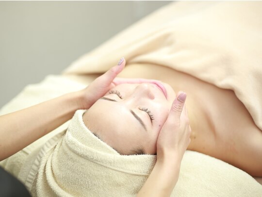 EMINY 千葉県市原市南国分寺台 光フェイシャエステサロン